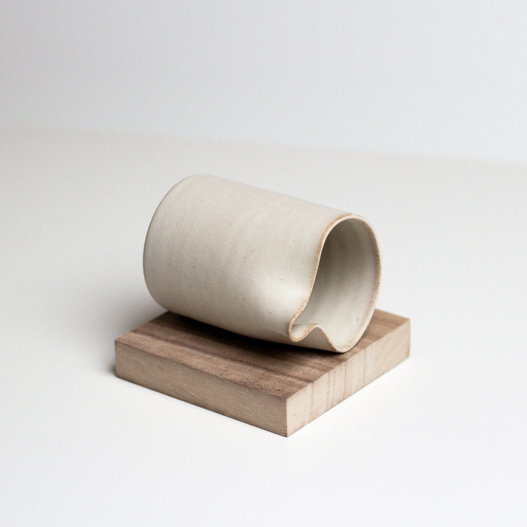 Vinh Truong | Pourer | Linen