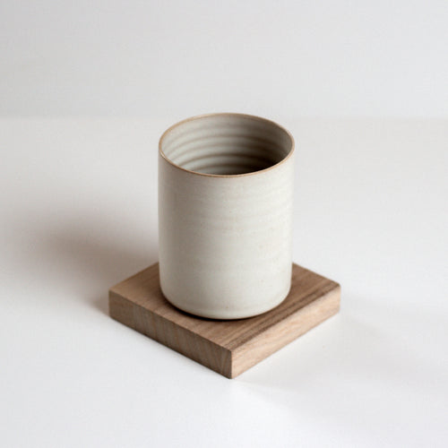 Vinh Truong | Beaker | Linen