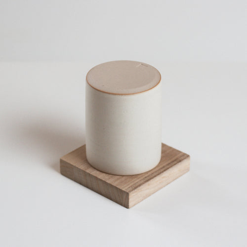 Vinh Truong | Beaker | Linen
