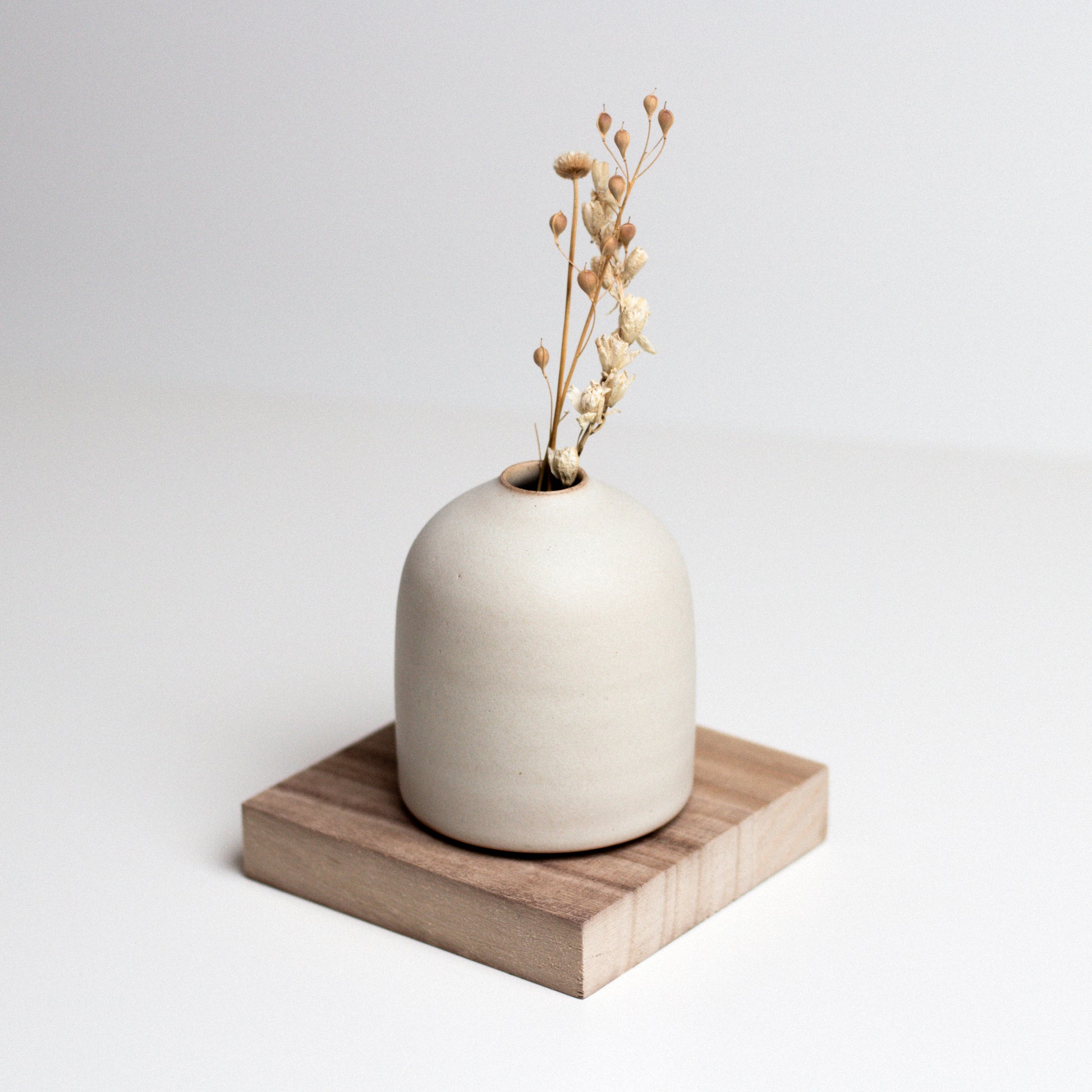 Vinh Truong | Bud Vase | Linen