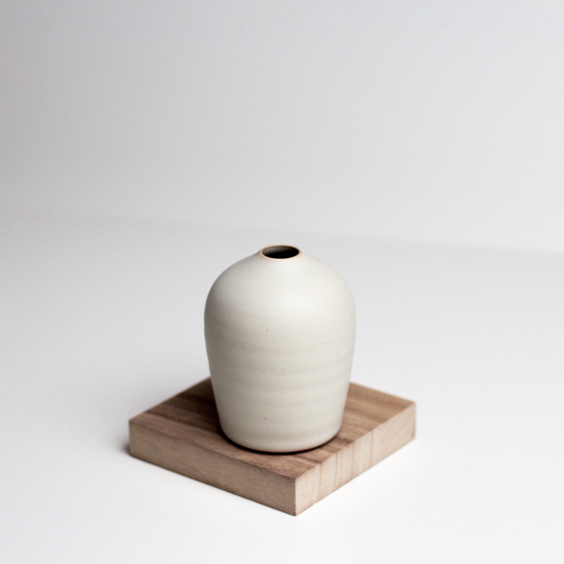 Vinh Truong | Bud Vase | Linen