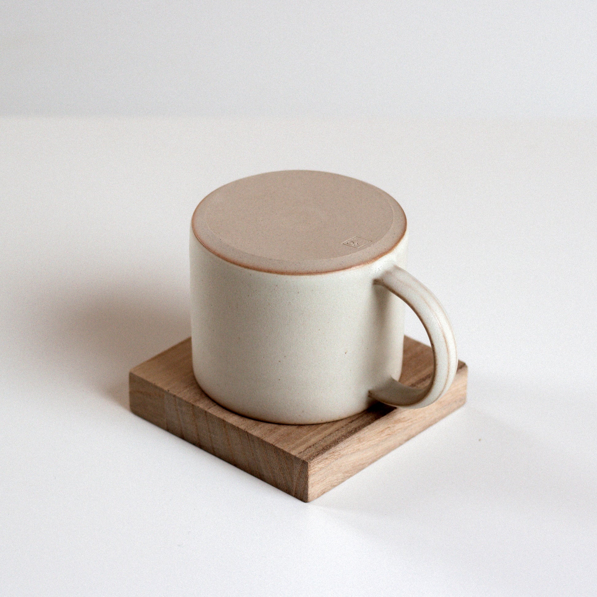 Vinh Truong | Mug | Linen
