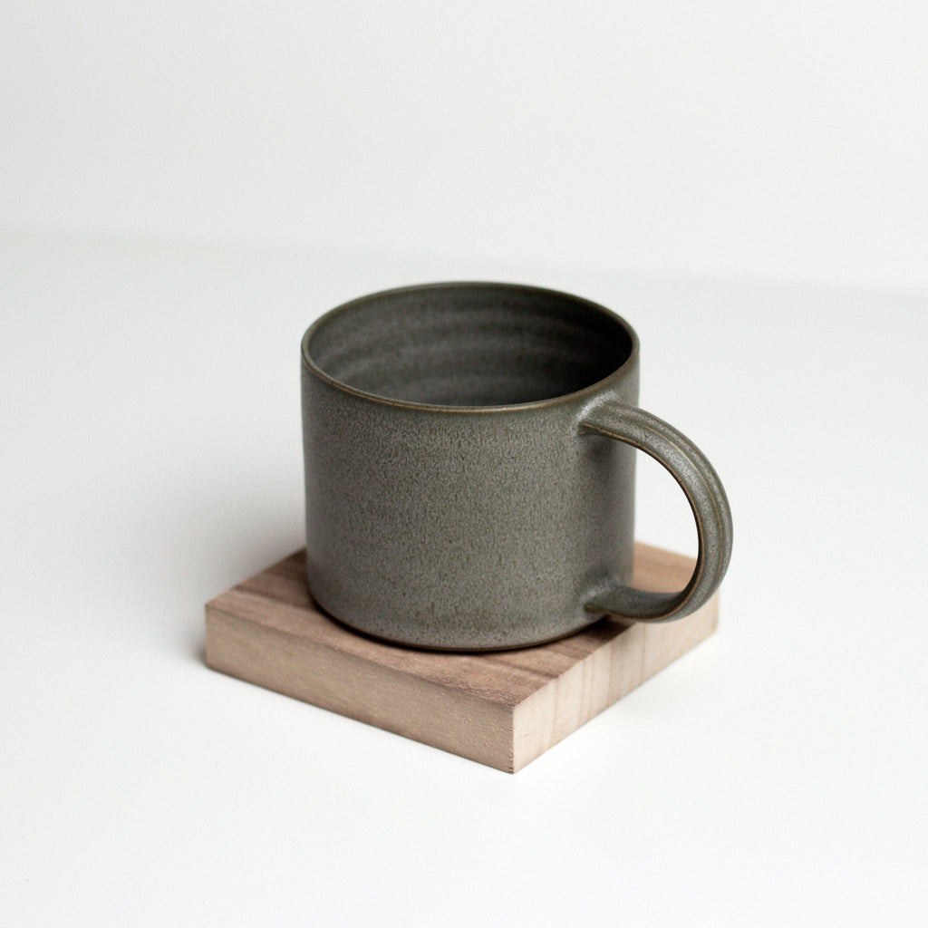 Vinh Truong | Handmade Mug | Pebble Grey