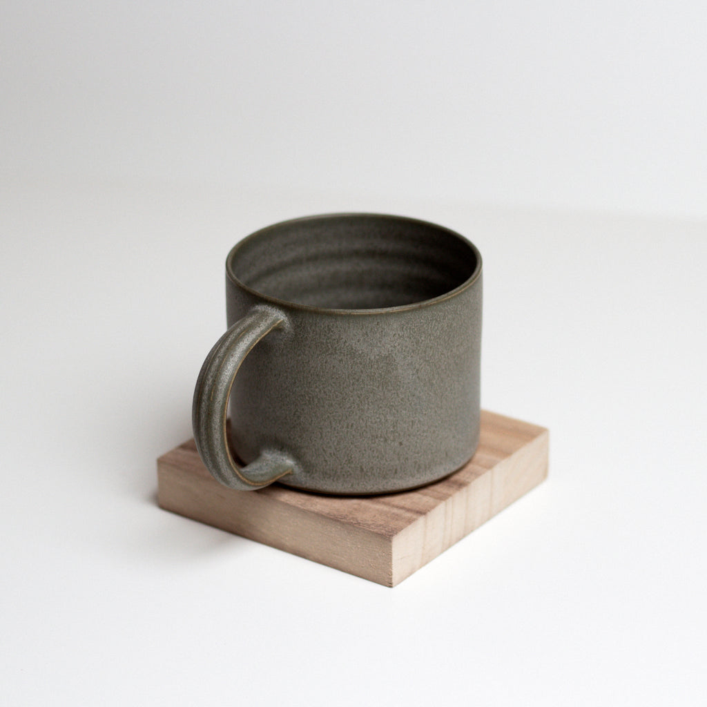 Vinh Truong | Handmade Mug | Pebble Grey
