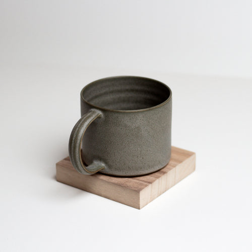 Vinh Truong | Handmade Mug | Pebble Grey
