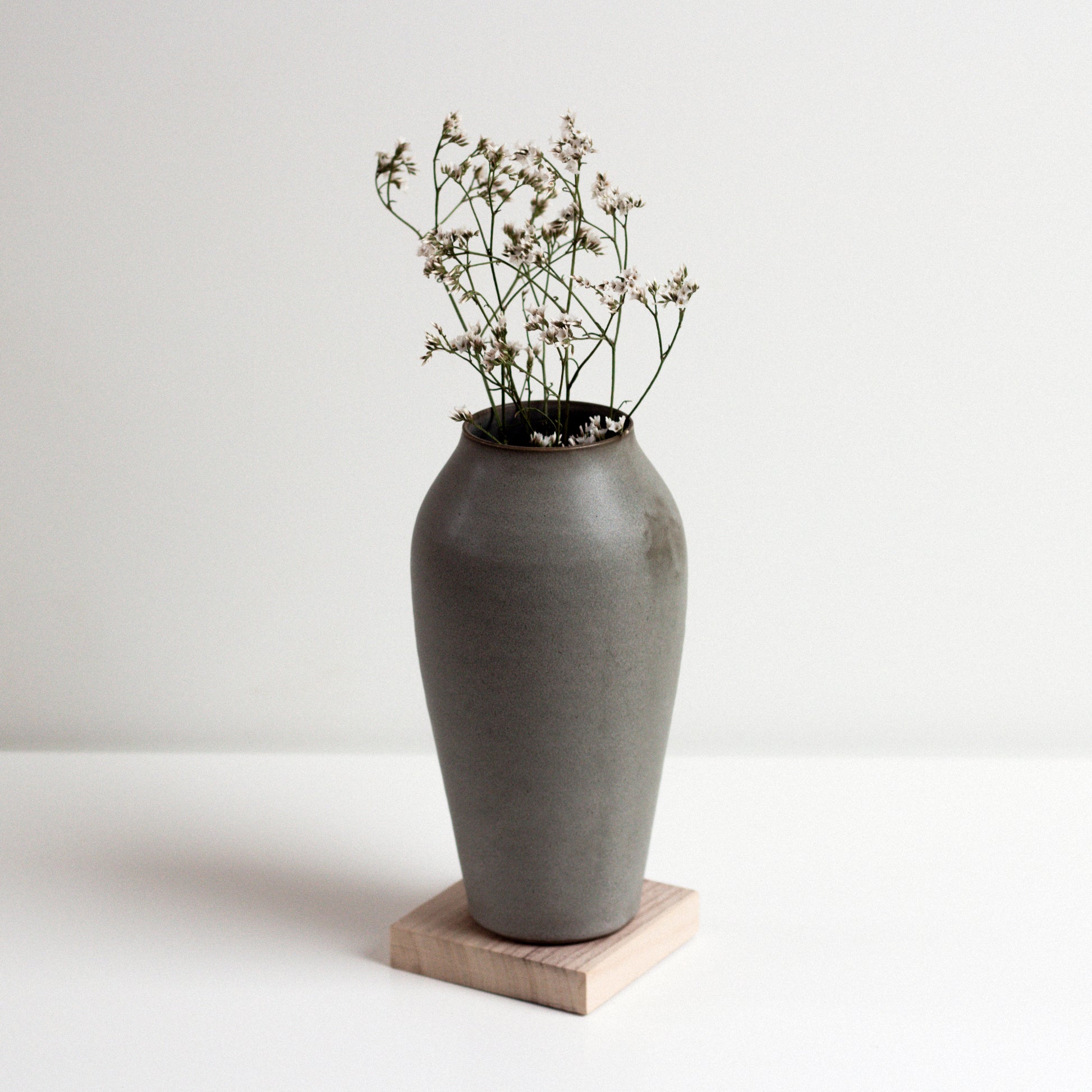 Vinh Truong | Tall Vase | Pebble Grey