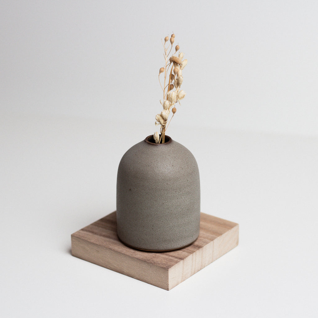 Vinh Truong | Bud Vase | Pebble Grey