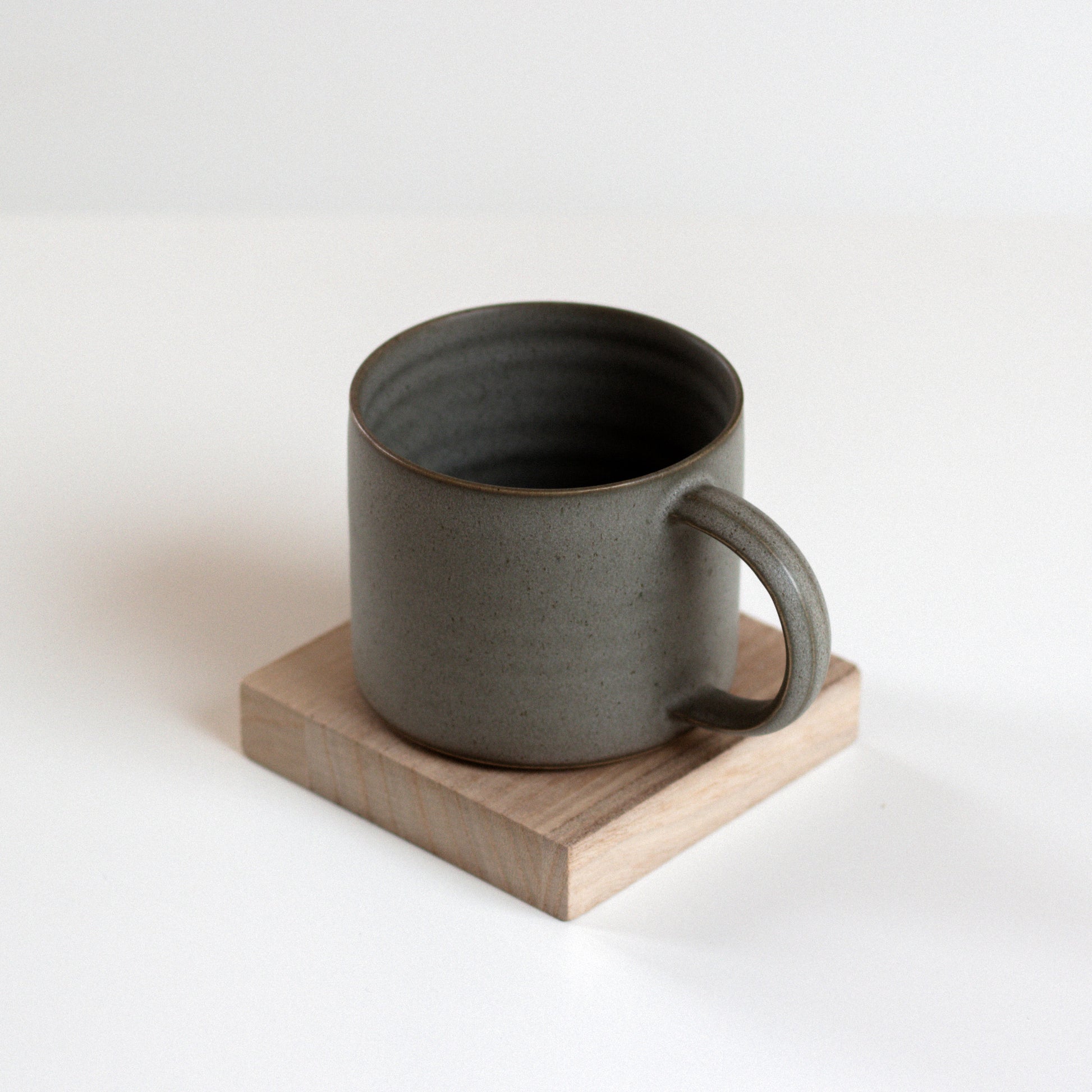 Vinh Truong | Mug | Pebble Grey
