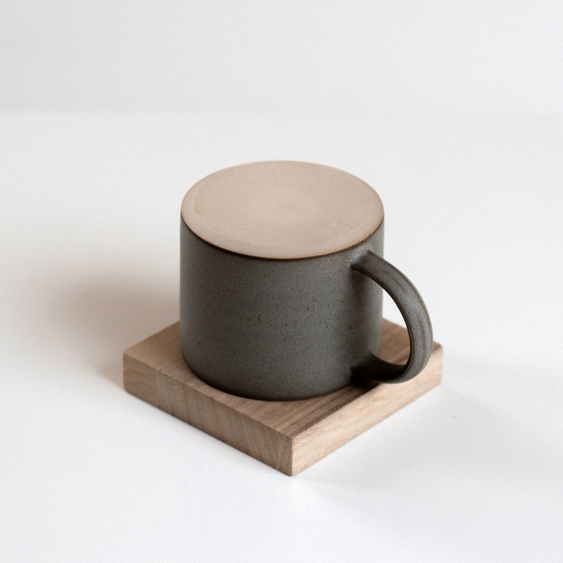 Vinh Truong | Mug | Pebble Grey