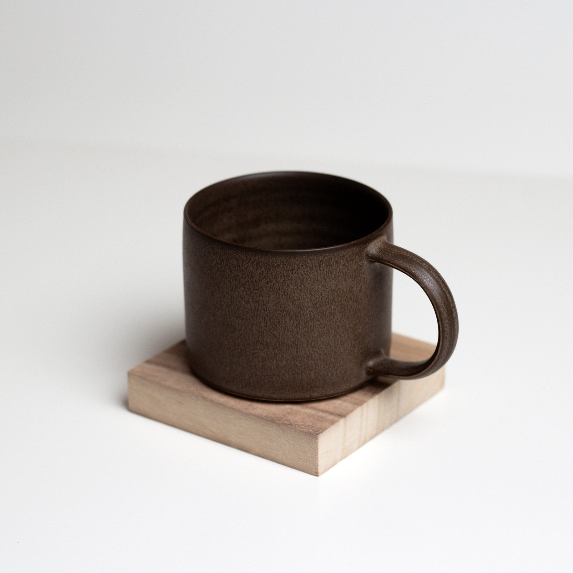 Vinh Truong | Handmade Mug | Umber Brown