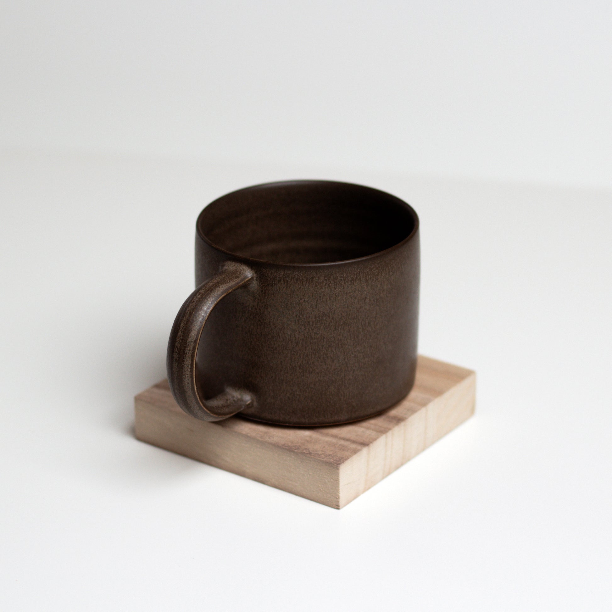 Vinh Truong | Handmade Mug | Umber Brown