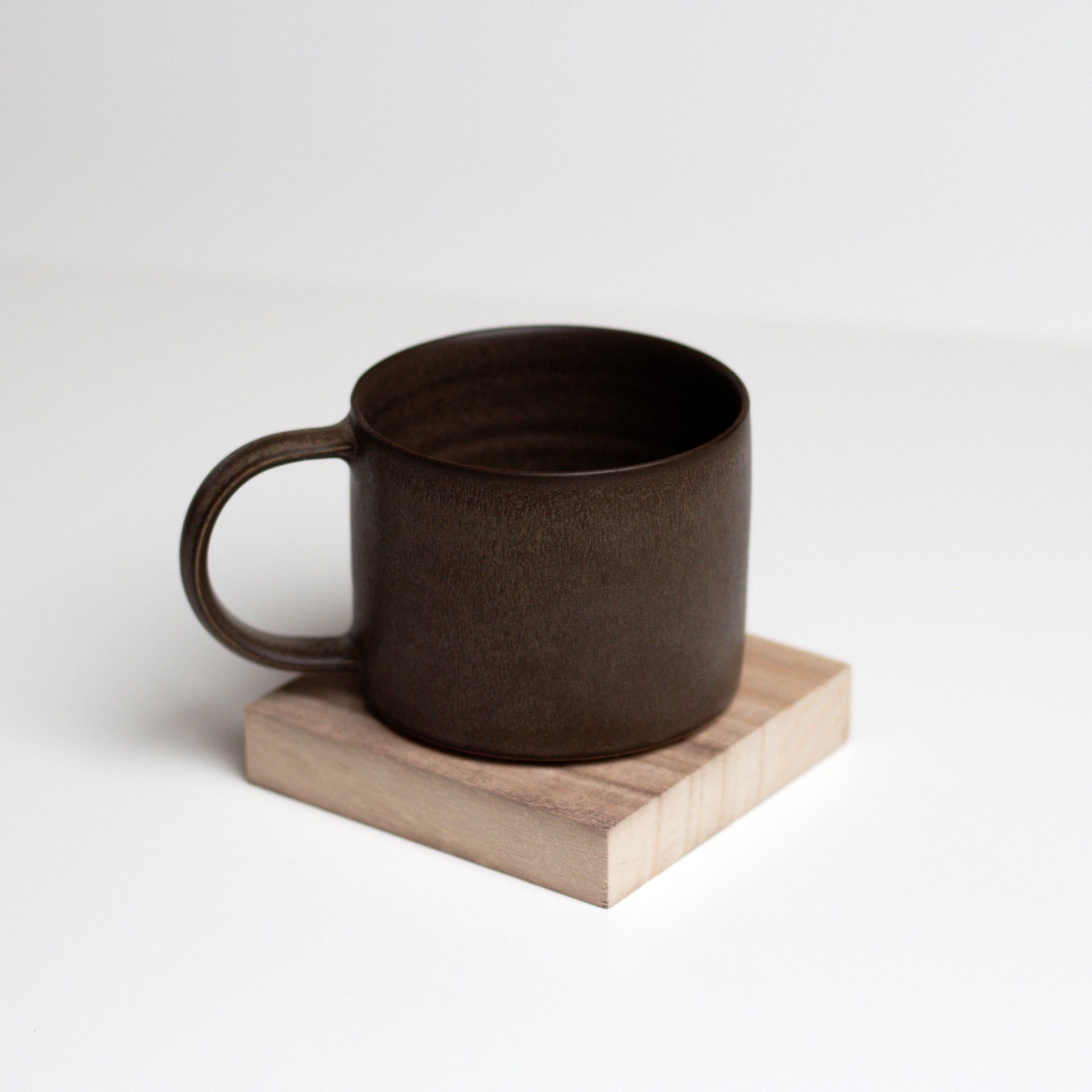 Vinh Truong | Handmade Mug | Umber Brown