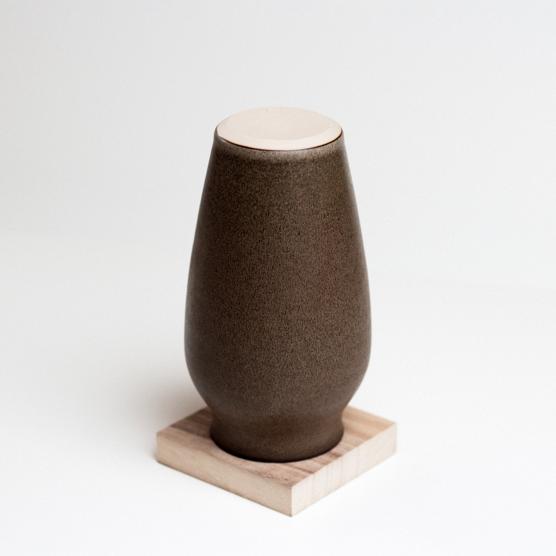 Vinh Truong | Stem Vase | Umber Brown