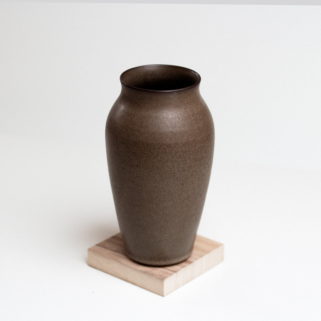 Vinh Truong | Stem Vase | Umber Brown