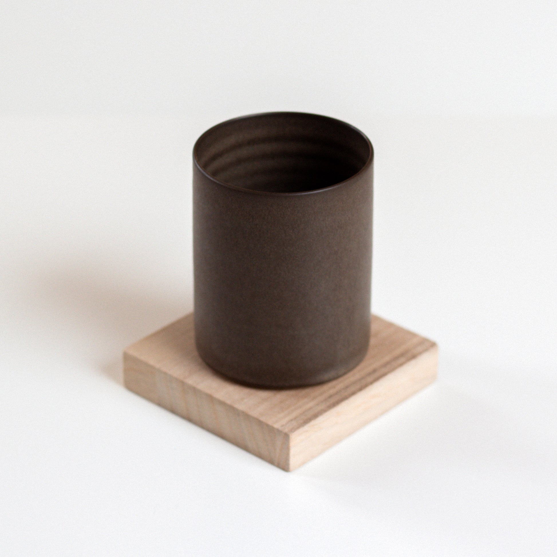 Vinh Truong | Beaker | Umber Brown