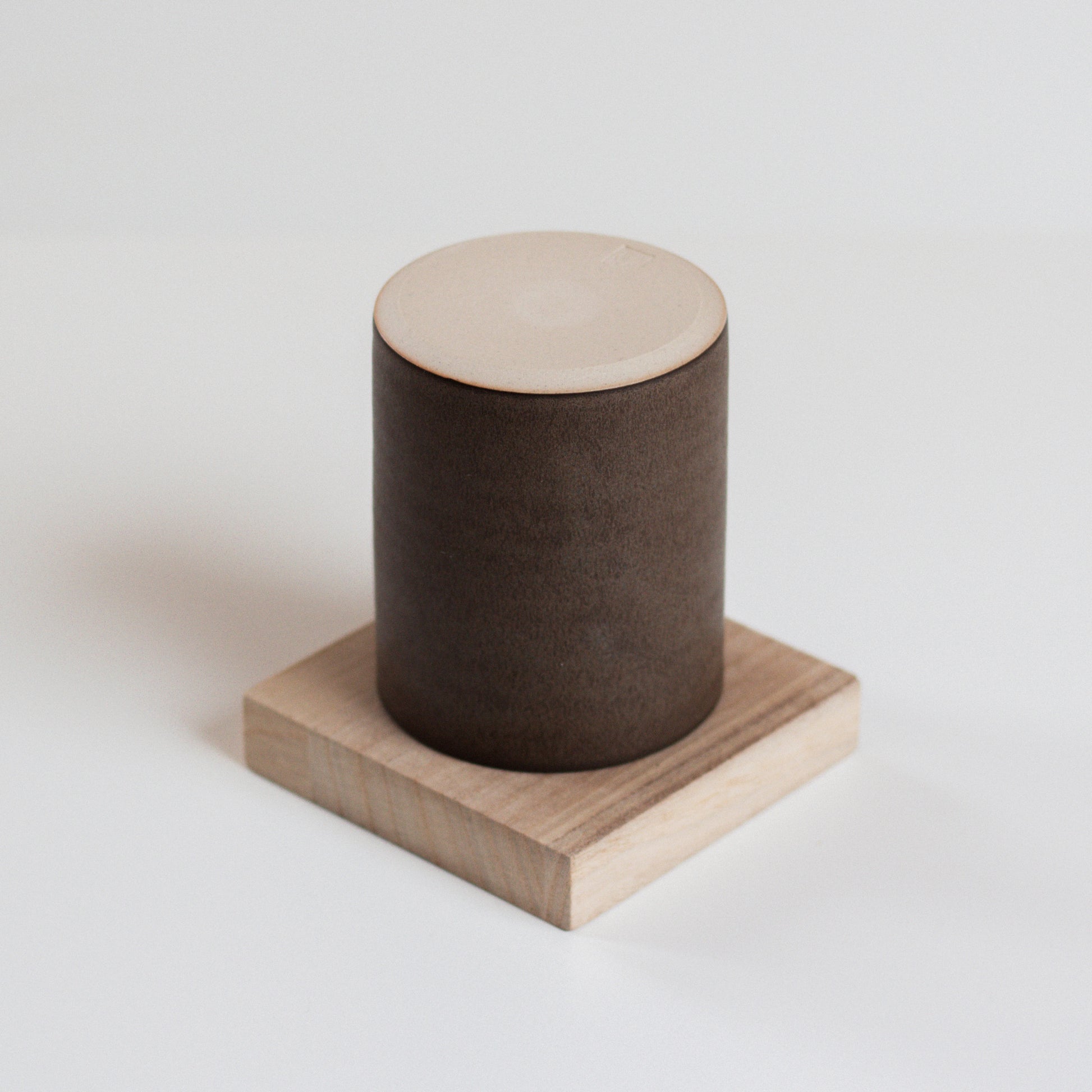 Vinh Truong | Beaker | Umber Brown
