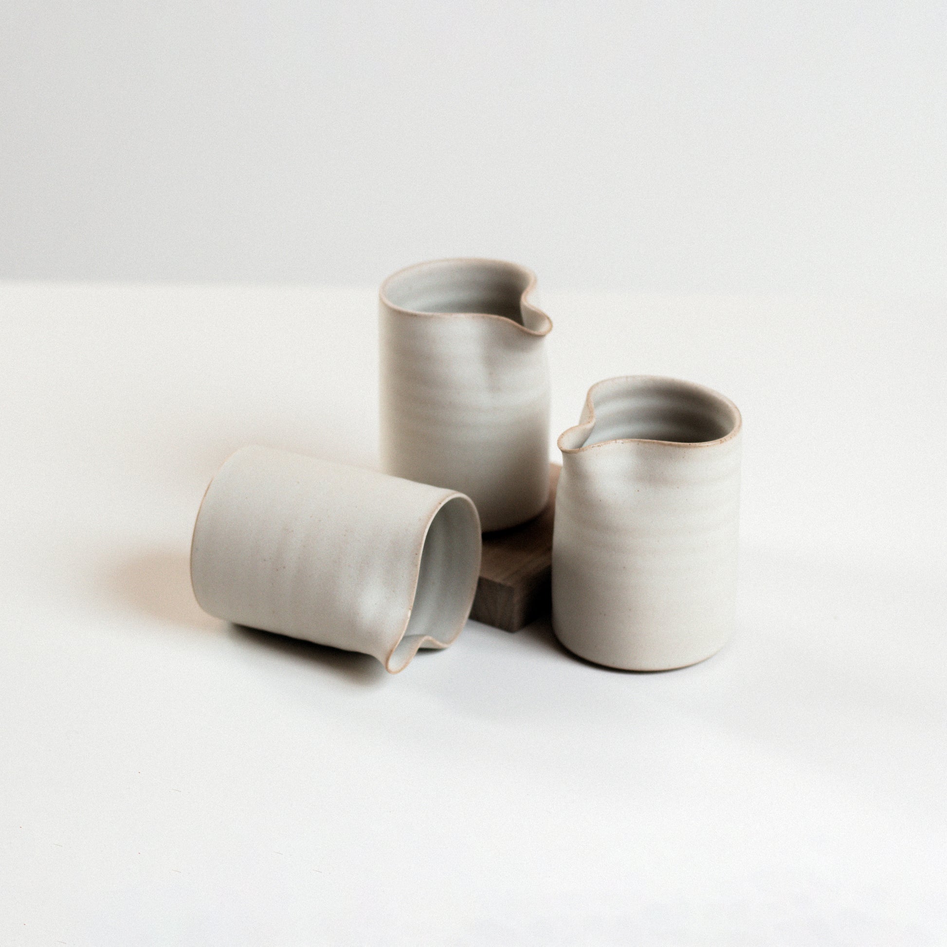 Vinh Truong | Pourer | Linen