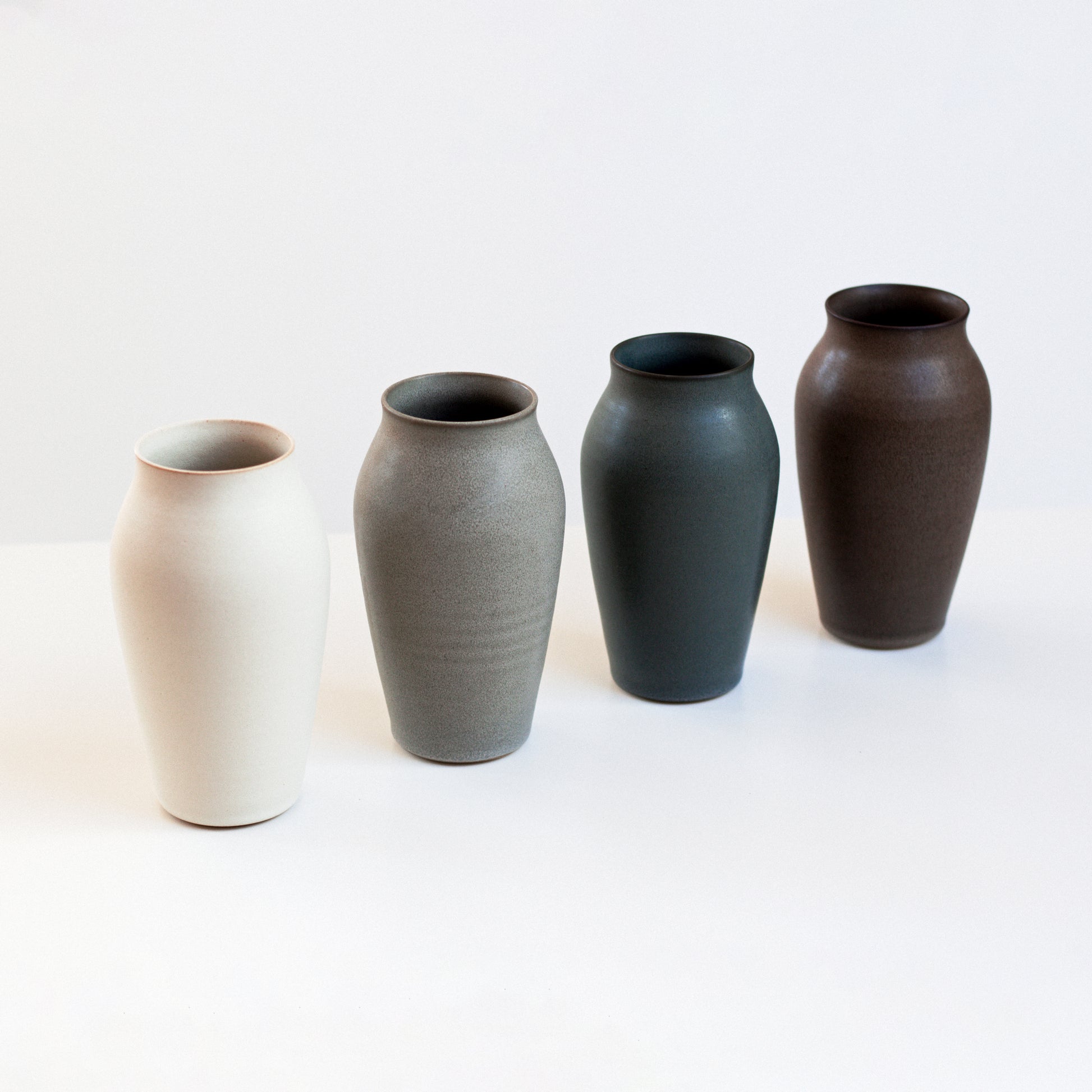 Vinh Truong | Stem Vase | Linen
