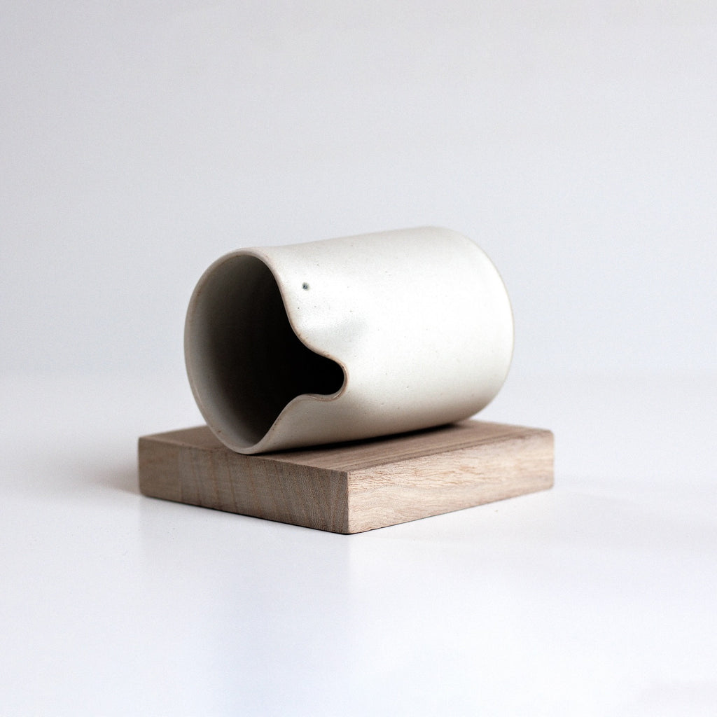Vinh Truong | Pourer | Linen