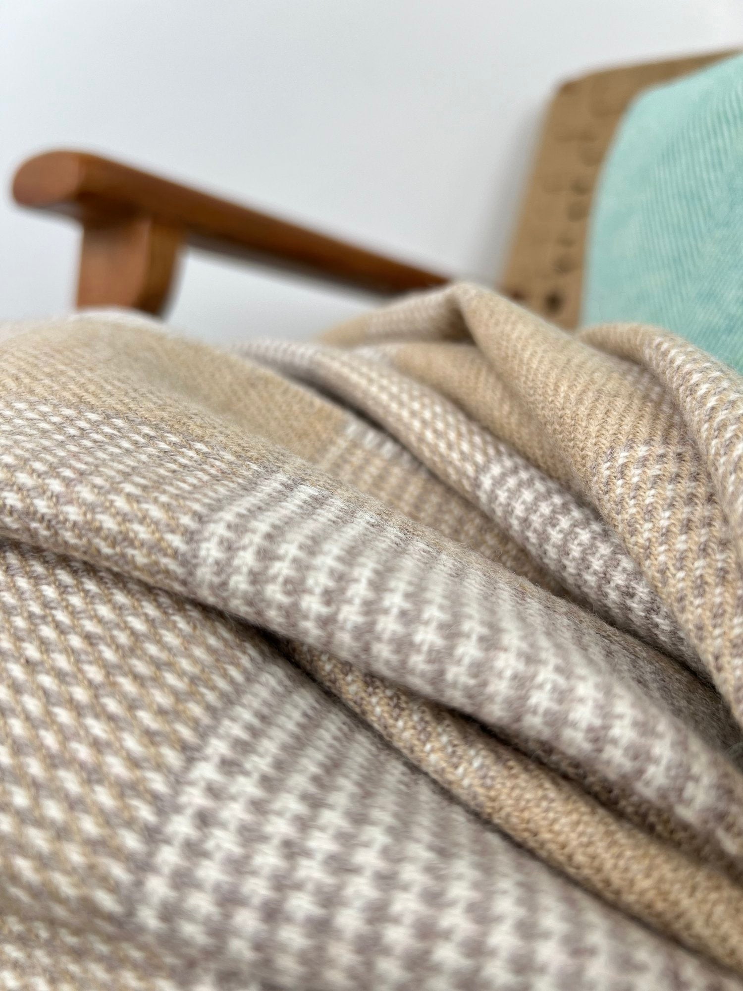 McNutt of Donegal | Merino Lambswool Blanket | "Clodagh"