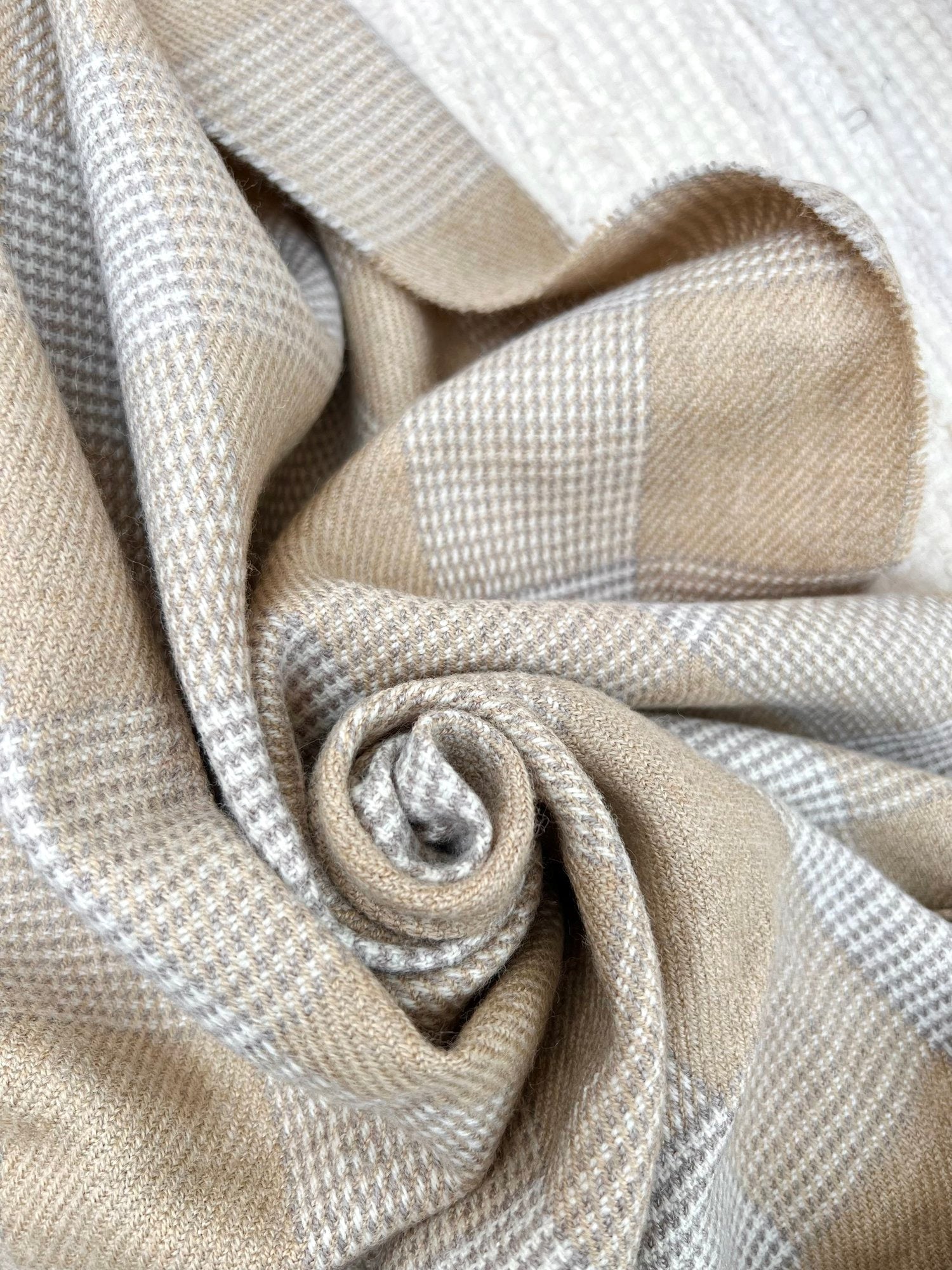 McNutt of Donegal | Merino Lambswool Blanket | "Clodagh"