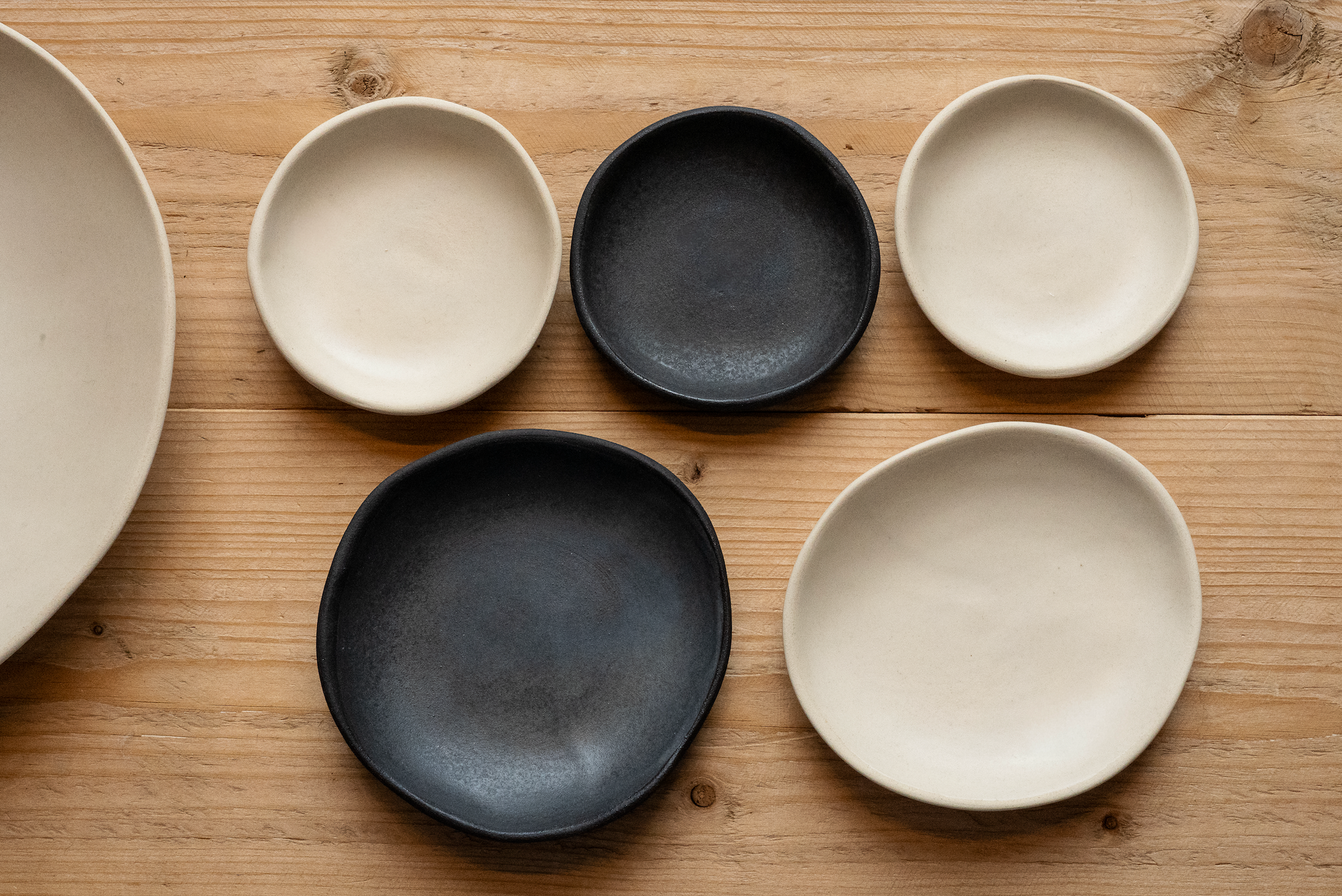 Suze Ceramics | Ring Dish / Tiny Plate | Charcoal