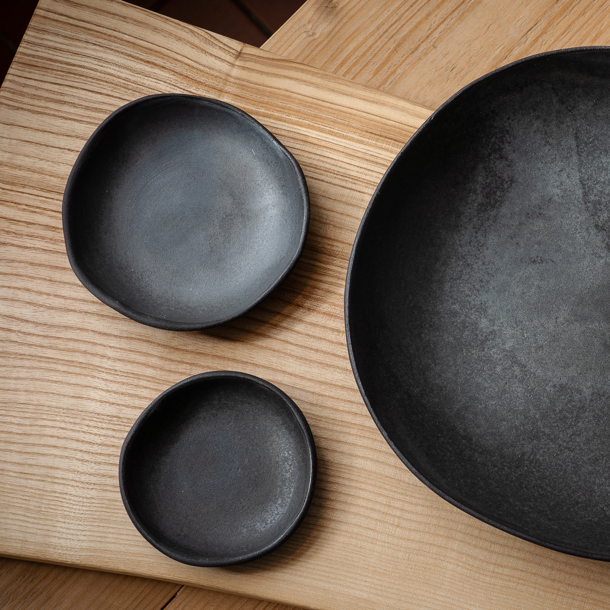 Suze Ceramics | Small Plate | Charcoal