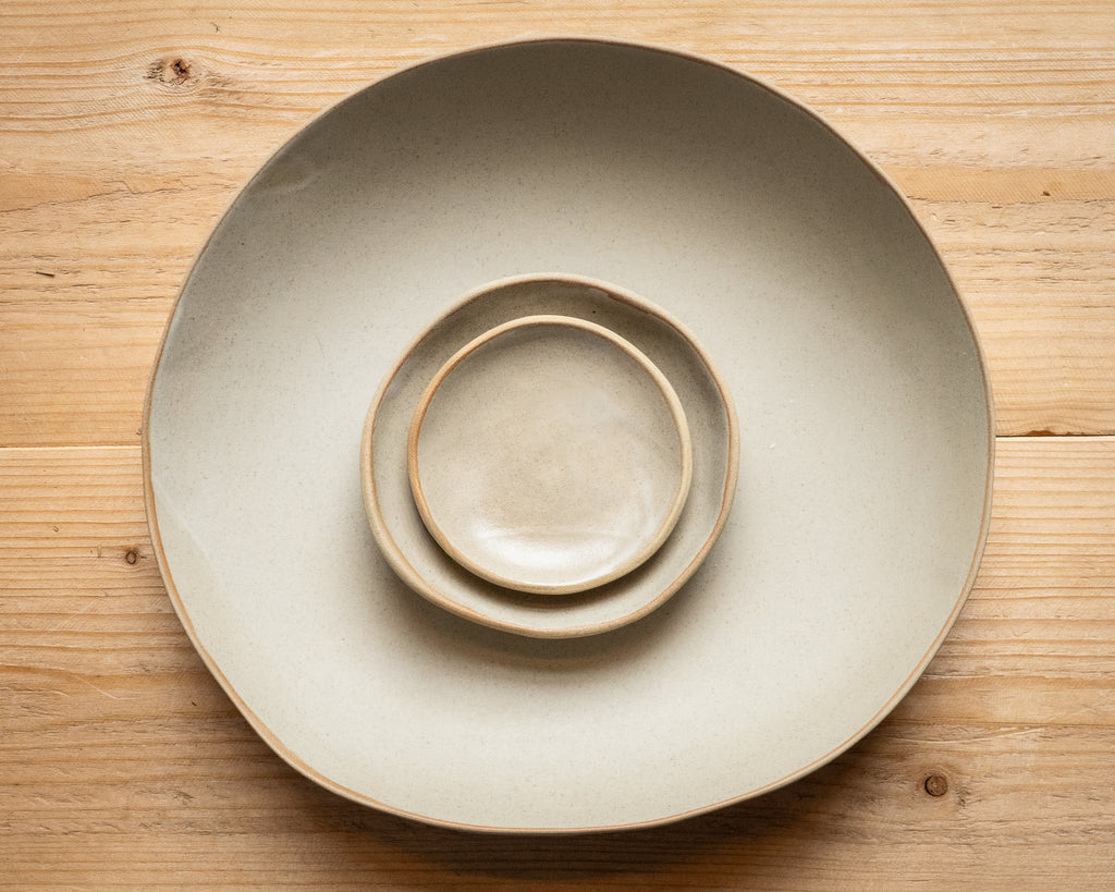Suze Ceramics | Large Serving Plate | Khaki