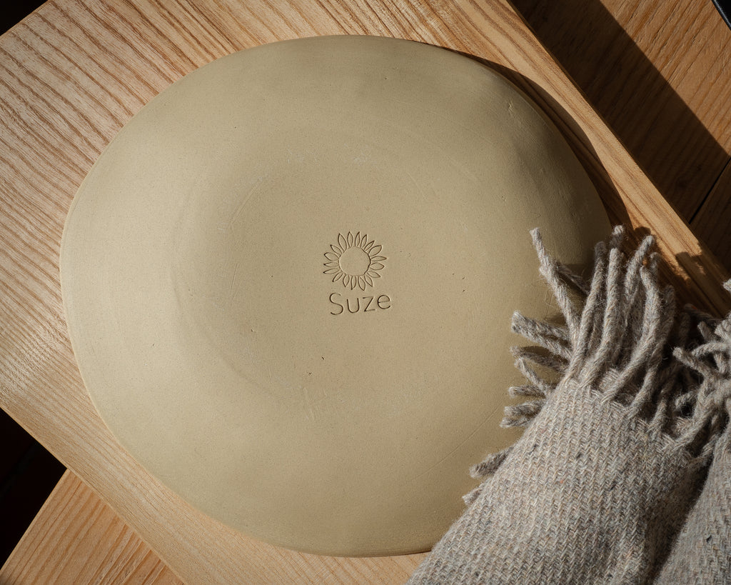 Suze Ceramics | Medium Serving Bowl | Khaki