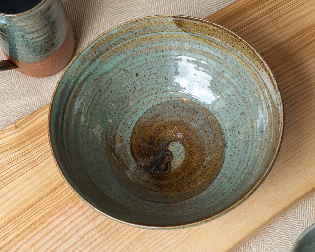 Cloonmore Pottery | Medium Serving Bowl | Rich Green