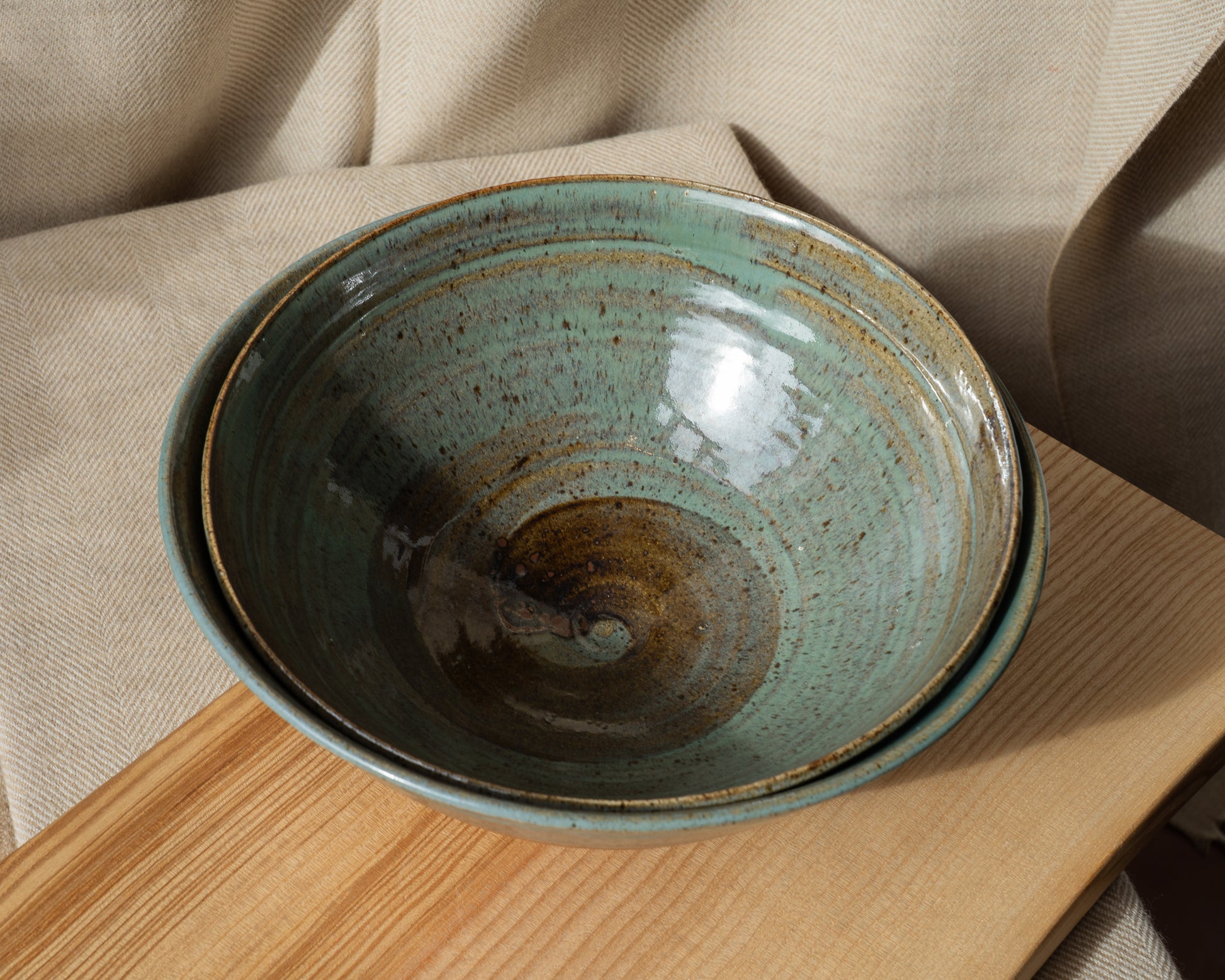 Cloonmore Pottery | Medium Serving Bowl | Rich Green